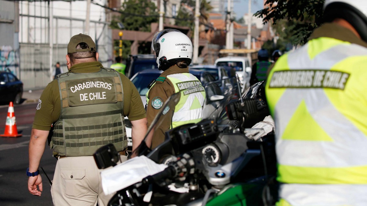 Motorista capota veículo e foge a pé sem poder ser preso em Punta Arenas