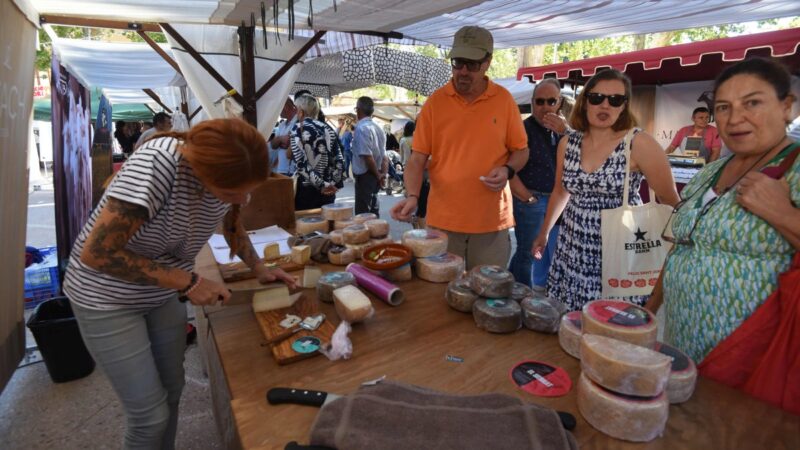 Queijo e vinho andam juntos na XXVII Feira do Queijo Lladó