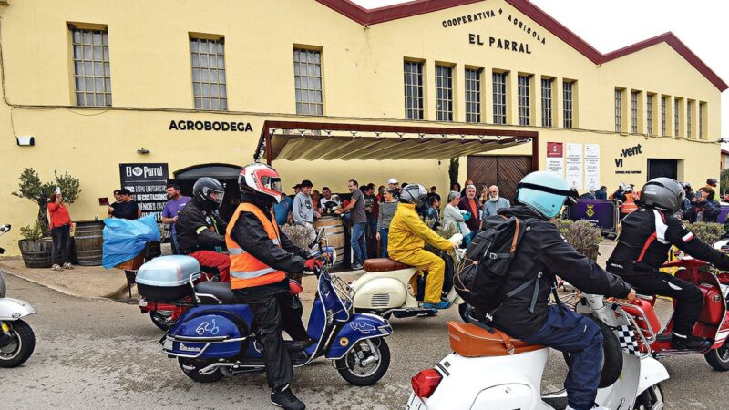 Scooteristas catalães percorrem a região