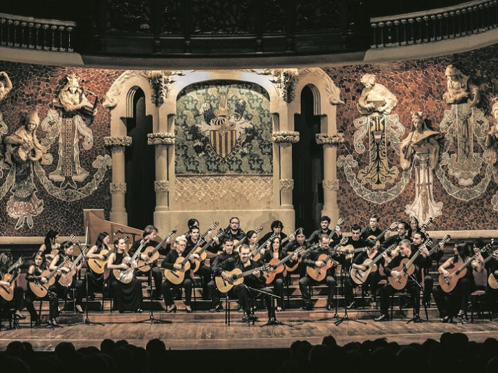 Uma das melhores orquestras de violões do mundo, na Basílica de Castelló d’Empúries